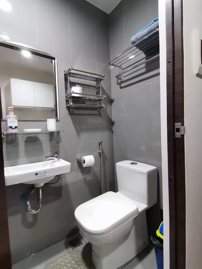 Fully Furnished Studio With Balcony In Air Residences Makati Philippines Manila Exterior photo